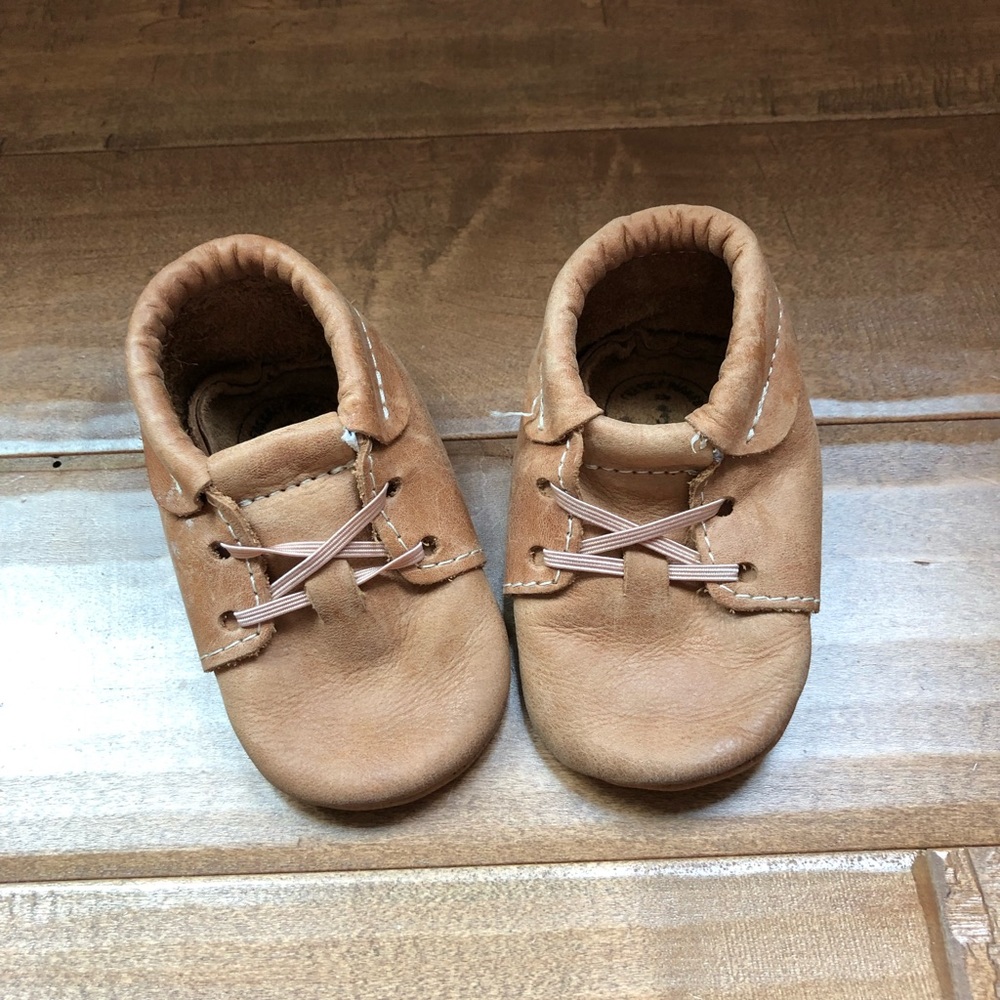 Freshly Picked Oxford Moccasins in Cedar, size 3
